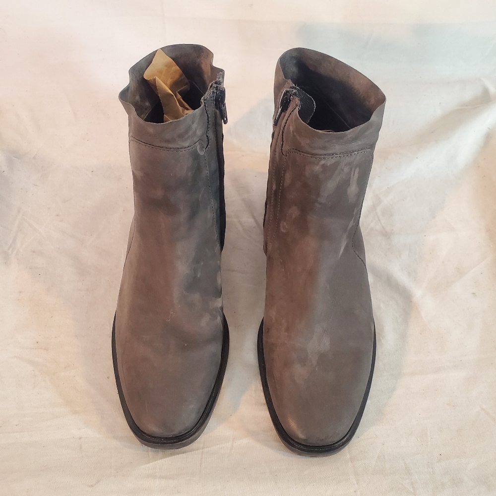 PAUL GREEN Women's Size 7.5 Tamara Nubuck Zip Bootie Iron Soft Leather New - Picture 3 of 7